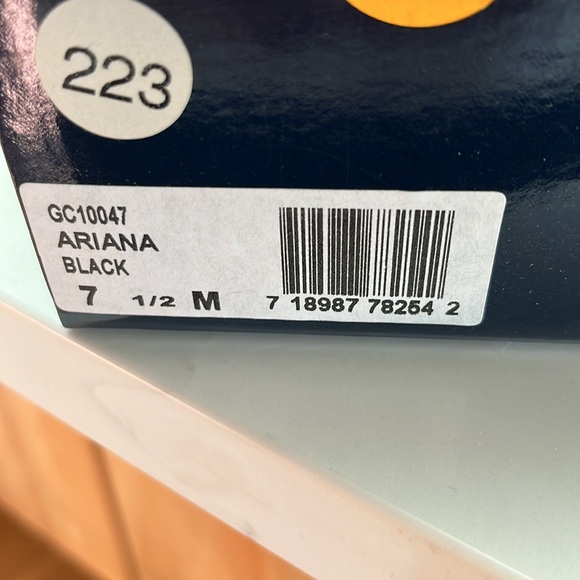 Geller II black Ariana leather heels. - Picture 7 of 7